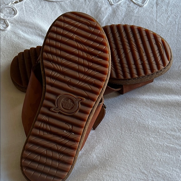 Born Brown Leather Cross Strap Slides - Picture 4 of 7